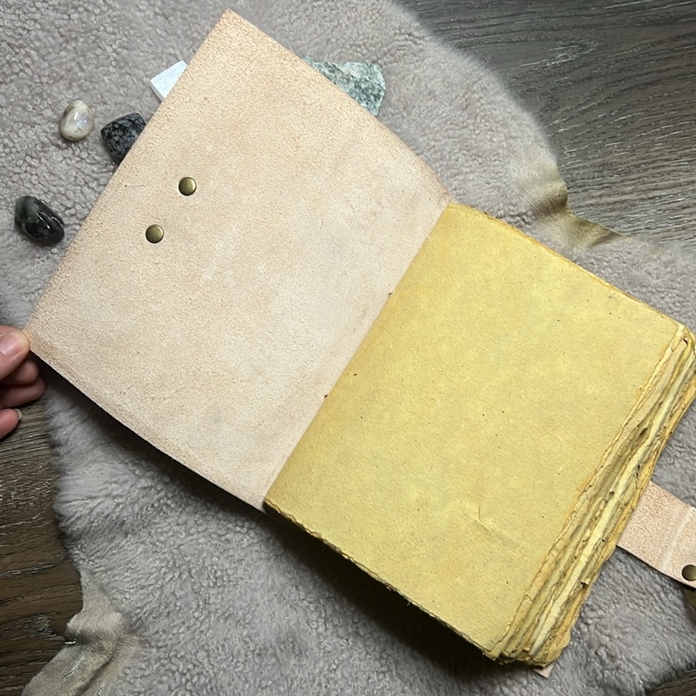 Hand Crafted OOAK Unique Vintage Leather Journal With Antique Deckle Edge Paper - Picture 6 of 15